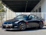 R35GT-R専門店として、車両の状態からGT-Rとしての特性まで、お車選びに対してアドバイスさせて頂いております。ご希望の内容のお車をお探しする事も可能です。まずはお気軽にご相談下さい。