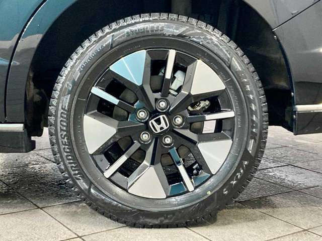 ホンダ ステップワゴン 1.5 スパーダ 4WD 夏冬タイヤ付き スペアキー