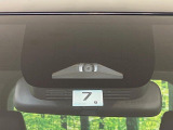 【トヨタセーフティセンス】走行中に前方の車両等を認識し、衝突しそうな時は警報とブレーキで衝突回避と被害軽減をアシスト。より安全にドライブをお楽しみいただけます。