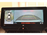 バックガイドモニターで、後方を確認しながら安心して駐車することができます。運転初心者も熟練者も必須の機能ですよ!