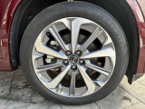 純正アルミホイール装着してます