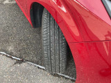 タイヤサイズは185/60R16です!各タイヤメーカー取扱いしております。お買い換えの際もご相談ください。