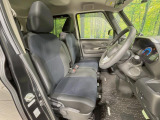 運転席シート廻りは使用感も少なく、良好な状態となっています。丁寧に使われていたことがよくわかりますね。