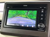 【バックカメラ】駐車時に後方がリアルタイム映像で確認できます。大型商業施設や立体駐車場での駐車時や、夜間のバック時に大活躍!運転スキルに関わらず、今や必須となった装備のひとつです!