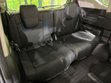 3列目シートはもちろん状態良好☆大人でもゆったりと座って頂けますので、大人数でのお出かけもラクラクです♪ご家族で、気の知れた仲間で、ドライブに行くのが楽しみですね♪
