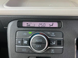 オートエアコン付きなので車内も快適