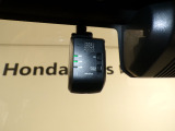 今や必需品となったドライブレコーダーも装着されています。運転中の記録を録画してくれます、万が一の時にドライブレコーダーがあれば安心です!