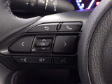 ステアリングスイッチ装備!運転しながら手元でオーディオの操作などができます。