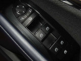 電動格納式ドアミラー・パワーウインドウを装備しています。
