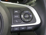 【レーダークルーズコントロール】(全車速追従機能付)付きです。車速に応じて追従支援してくれるので、ロングドライブも快適です。詳細は販売店スタッフまでおたずねください。