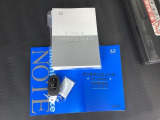 取扱説明書やメンテナンスノートもそろっています。スマートキーは荷物を持っている時でも、キーを取り出さずドアの施錠・開錠ができます。