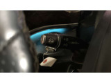 メルセデス・ベンツはドイツ本国シュツットガルト近郊でのメルセデス自車が関わった重大事故を、40年以上に亘って調査しています。エアバッグやシートベルトテンショナーは、この調査の結果生み出されました。