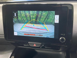 【バックカメラ】駐車時に後方がリアルタイム映像で確認できます。大型商業施設や立体駐車場での駐車時や、夜間のバック時に大活躍!運転スキルに関わらず、今や必須となった装備のひとつです!