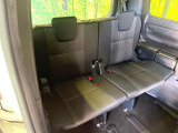 3列目シートはもちろん状態良好☆大人でもゆったりと座って頂けますので、大人数でのお出かけもラクラクです♪ご家族で、気の知れた仲間で、ドライブに行くのが楽しみですね♪