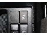 発進時や加速時の滑りやすい路面や、すべりやすい路面での横滑りをしないようサポートしてくれます!