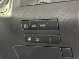 【パワーバックドア】荷物を抱えた状態でもリアゲートの開閉が可能です!お買い物時やアウトドアの際に役立ちますね。