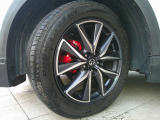 アルミホイールを装備しております。