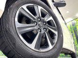 【純正16インチアルミホイール】外観にマッチした純正アルミホイールを装着しております。各種社外アルミホイールや、スタッドレスタイヤも取扱いしております。是非ご相談ください♪
