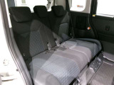 ゆとりある広々とした車内空間は、ドライブを始め買い物やレジャーなど、幅広く活躍します。一人でもみんなとでもお出かけを楽しみましょう!