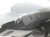 【ドラレコ搭載車】今や必需品のドライブレコーダー搭載車です。万が一のトラブルのときにも役に立つドライブレコーダーを装備しています。側面衝突や幅寄せ・割り込み対策に!
