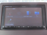 【 ストラーダ・CN-E310D 】Bluetooth接続に対応しています。その他、TVやAM/FMラジオの視聴・CD再生が可能です。
