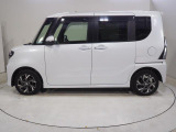 外装に目立つようなキズや凹みはみられず状態良く保たれていますが、中古車なので全くの無キズということはありません。外装の状態につきましては実車にてご確認をお願いします。