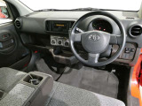 見通しのよいすっきりとした視界で、誰でも運転しやすいです。運転のしやすさは疲れにくさにも繋がりますよ♪