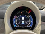 視認性が高いメータークラスター