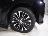 実車はアルミホイール組みの夏用タイヤを装着しています。