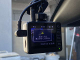 最近では付いている車も増えてきました車内用ドライブレコ-ダ-(前)♪