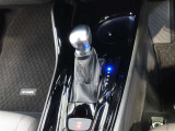 ストレート式のシフトレバーを採用しております♪シンプルなので、誰でも使いやすいですネ☆