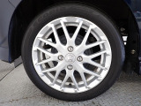 アルミホイールはホンダ純正なので安心!しかも車のデザインにもマッチしています。