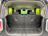 普段のお買い物や通勤、送迎等に十分な荷室スペースを確保しております。セカンドシートを倒すと、大きな荷物の積載も可能です♪