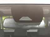 【トヨタセーフティセンス】走行中に前方の車両等を認識し、衝突しそうな時は警報とブレーキで衝突回避と被害軽減をアシスト。より安全にドライブをお楽しみいただけます。