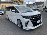 日本全国への納車も経験豊富な私たちにお任せ下さい!株ゼロと提携ネットワークと併せ、自社ローダーでの納車などもご自宅、またはご指定場所までOK!*引取りにご来店の際は、車検証登録済みでお渡しとなります。