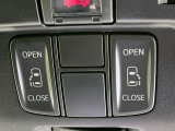 【両側パワースライドドア】スマートキーや運転席のスイッチで後席両側スライドドアの開閉が可能♪電動だから力を入れてドアを開ける必要が無く、小さなお子様でも簡単に開け閉めでき快適です♪
