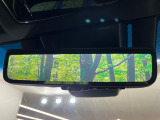 【デジタルインナーミラー】カメラが撮影した車両後方の映像をルームミラー内に表示。クリアな視界で状況の確認が可能です!※ドラレコ機能ご利用には別途SDカードをご用意いただく場合があります。