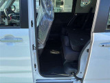 このお車の魅力は運転席だけではありません!!リア席もございます。ぜひ一度ご来店の上、体感してみてください!!