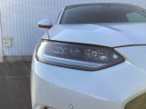 フルLEDヘッドライト、デイタイムランニングランプ付きです