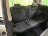 3列目シートはもちろん状態良好☆大人でもゆったりと座って頂けますので、大人数でのお出かけもラクラクです♪ご家族で、気の知れた仲間で、ドライブに行くのが楽しみですね♪
