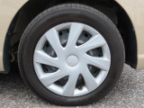 純正のホイールカバーを履いてます!