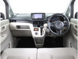 ドライバーが運転以外のことに気を遣うことなく、疲れにくく、安心・集中して運転ができる。操作パネルやシートのデザインなど細部にまでこだわっています。