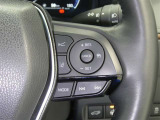 【レーダークルーズコントロール】(全車速追従機能付)付きです。車速に応じて追従支援してくれるので、ロングドライブも快適です。詳細は販売店スタッフまでおたずねください。
