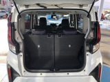 荷室空間も広く、シートアレンジもできるので使い分けできます。