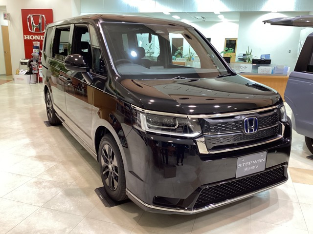 ステップワゴン  2.0 e:HEV スパーダ