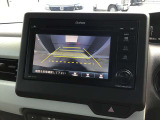 バックカメラ付きで駐車の際も安心です。