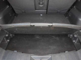 トランクはとても広く、下段が仕切りで分かれているので、荷物の整理に便利です♪