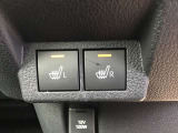 運転席、助手席にシートヒーターが付いてます。