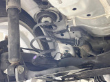お車を安心してお乗りいただく為には、足回りの定期点検が欠かせません。サービスサポート(有償保証)では無料点検もご提供しており、安心のカーライフをお過ごしいただけるサポート体制が整っています。