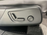 しっかりとしたサポートときめ細かな調整機能を備えたフロントシート!